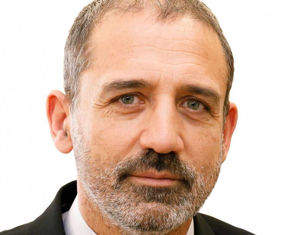 Xabier flores sustituira a gerardo lertxundi en tmb