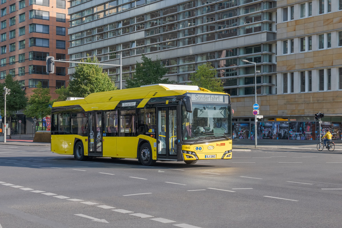 Bvg de berlin encarga 50 autobuses electricos artculados a solaris