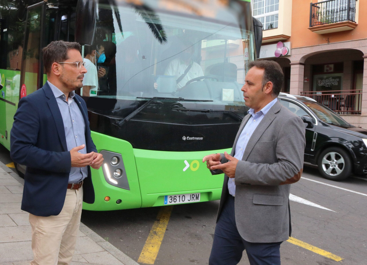 El autobus urbano de los realejos suma 39727 usuarios mas