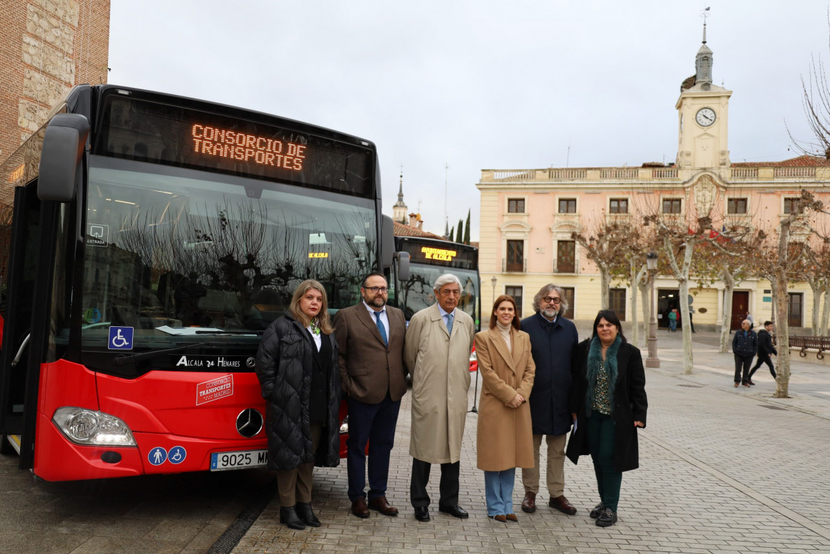 Alcala de henares presenta siete nuevos autobuses hibridos