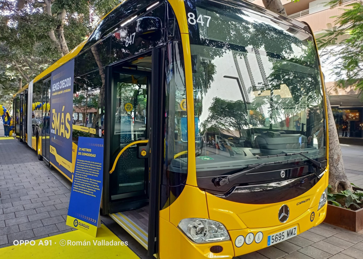Guaguas municipales presenta 10 autobuses capacity l de mercedes benz