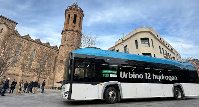 Tus de sabadell prueba el autobus de hidrogeno de solaris