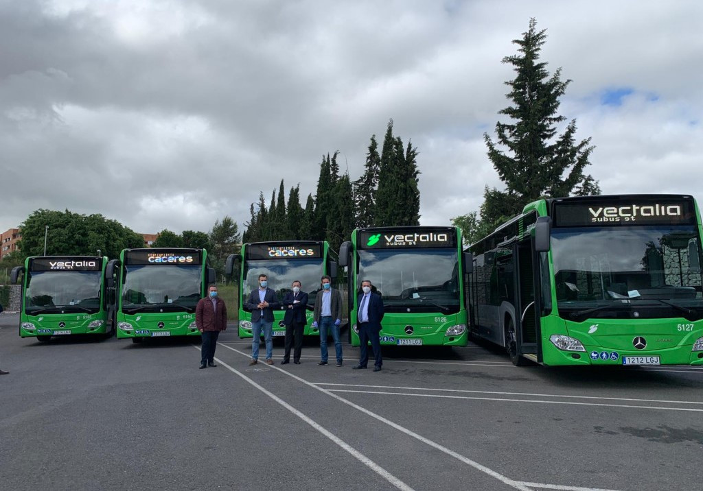 Caceres prorroga el contrato del autobus urbano