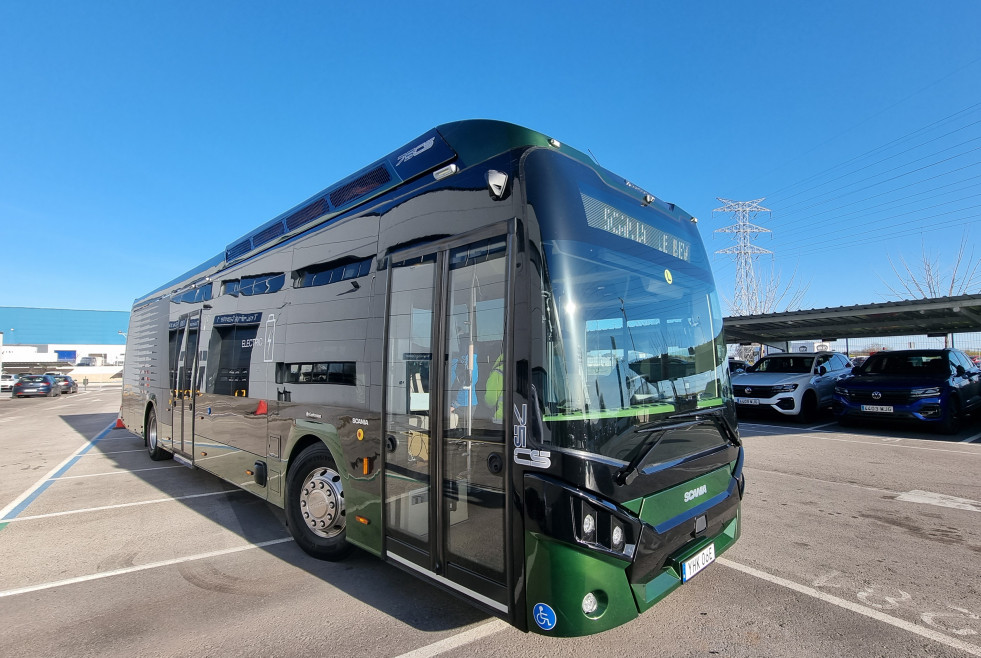 Scania y castrosua lanzan el bev electrico para el transporte suburbano
