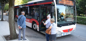 Plena inclusion evaluara la accesibilidad cognitiva de nueve lineas de autobuses