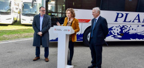 Plana presenta nueve autocares para los servicios del garraf y costa dorada
