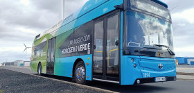Global pone en marcha el primer autobus de hidrogeno de canarias