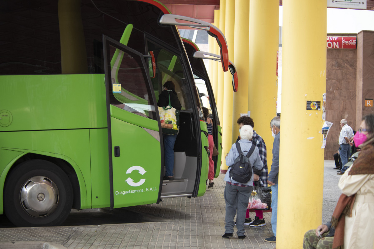 El uso del transporte publico en la gomera crece un 22 hasta febrero