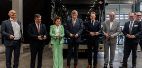 Vdl inaugura la planta de autobuses electricos de roeselare