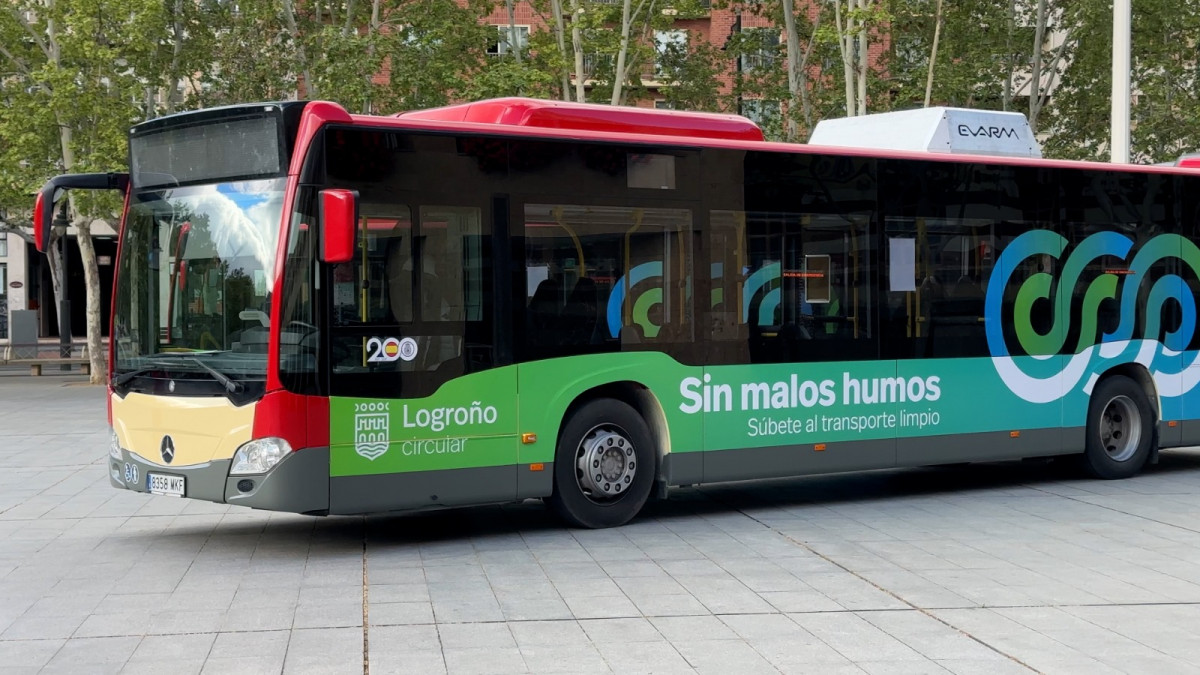 Aulosa incorpora dos autobuses gnc de mercedes benz