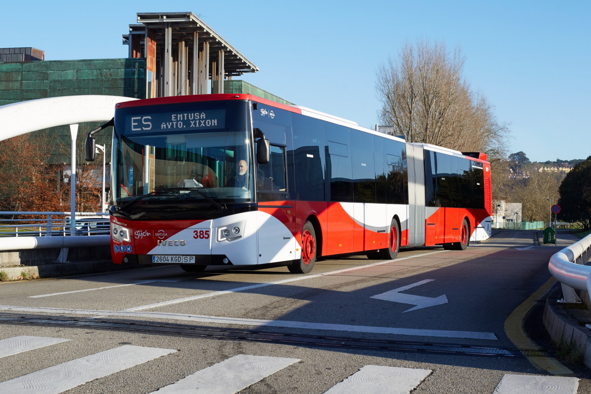 Emtusa de gijon cierra el primer cuatrimestre con un millon de usuarios mas