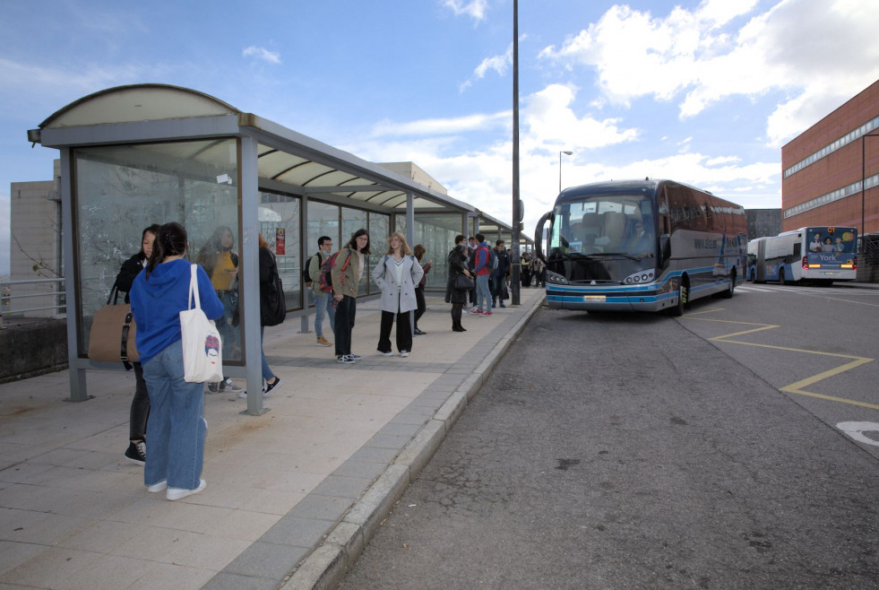El consorcio de asturias estrena un autobus lanzadera al ave de oviedo