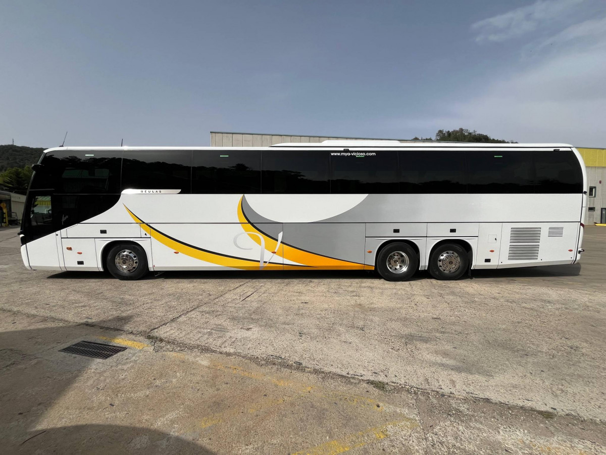 M y a vicioso estrena un autocar volvo carrozado por beulas