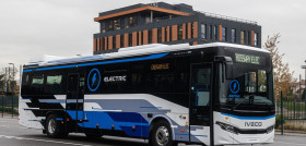 Iveco bus presenta el crossway elec de piso alto