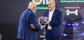 Olipes recibe el premio al mejor lubricante del ano