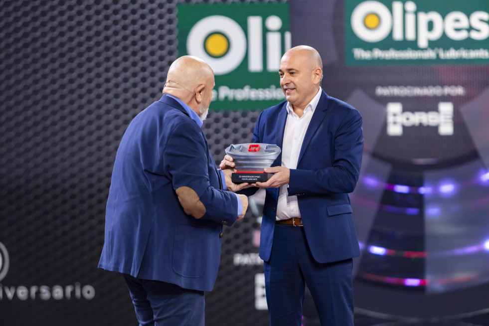 Olipes recibe el premio al mejor lubricante del ano