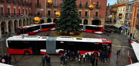 Emtusa de gijon estrena los primeros articulados hibridos