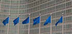 La ue prorroga los aranceles a los neumaticos chinos de autobus y camion