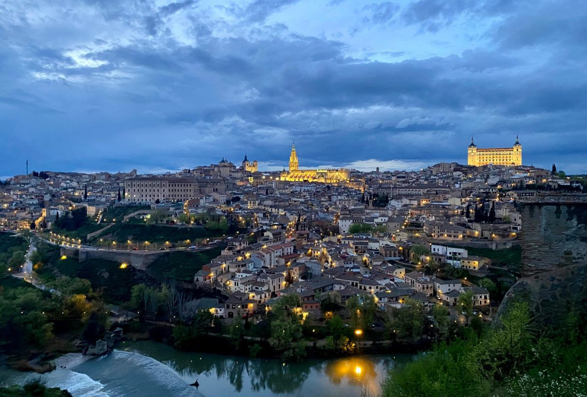 Anetra traslada su malestar al ayuntamiento de toledo por la tasa turistica
