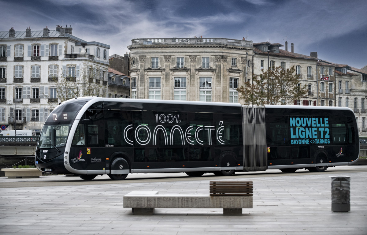 El irizar ie tram referenciado por la central francesa de compras del transporte publico