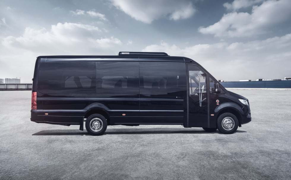 Orlando rent a car adquiere un minibus t one xl de integralia