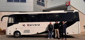 Autobuses urbanos angel herrera incorpora un otokar navigo th mega
