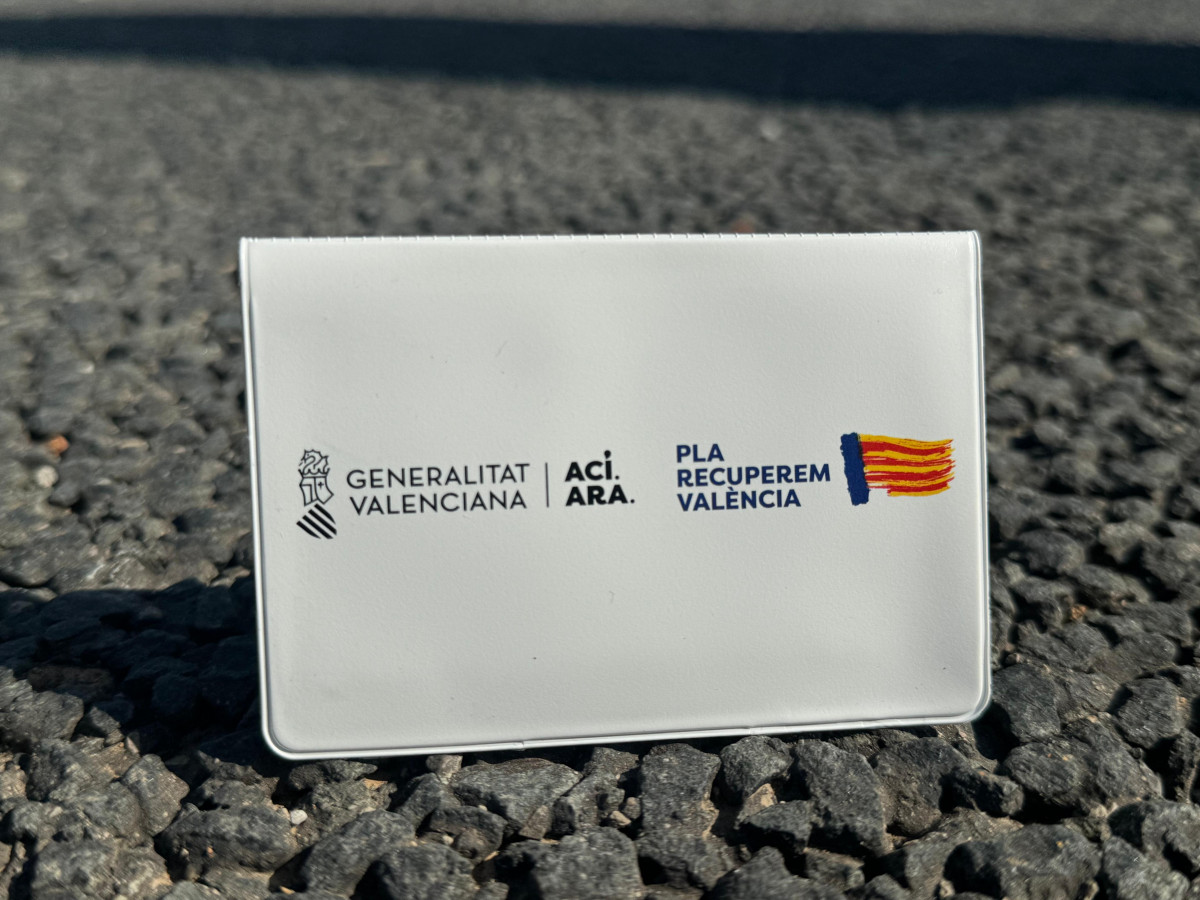 La generalitat valenciana reparte 150000 tarjetas de transporte gratuito