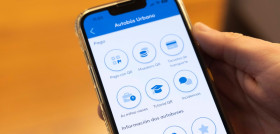 A coruna unifica el pago con dispositivos moviles en los autobuses urbanos