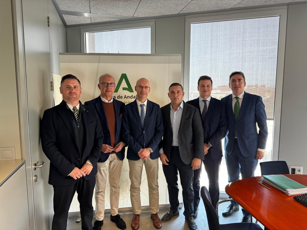 Direbus se reune con la consejeria andaluza de fomento