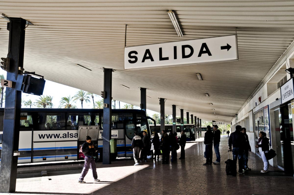 La demanda del transporte interurbano en autobus crece un 3 en febrero