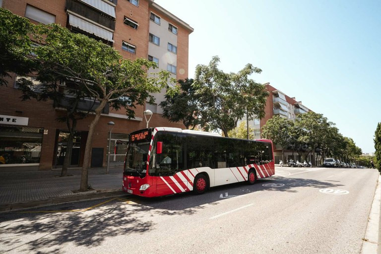 La emt de tarragona licita la compra de 10 autobuses hibridos