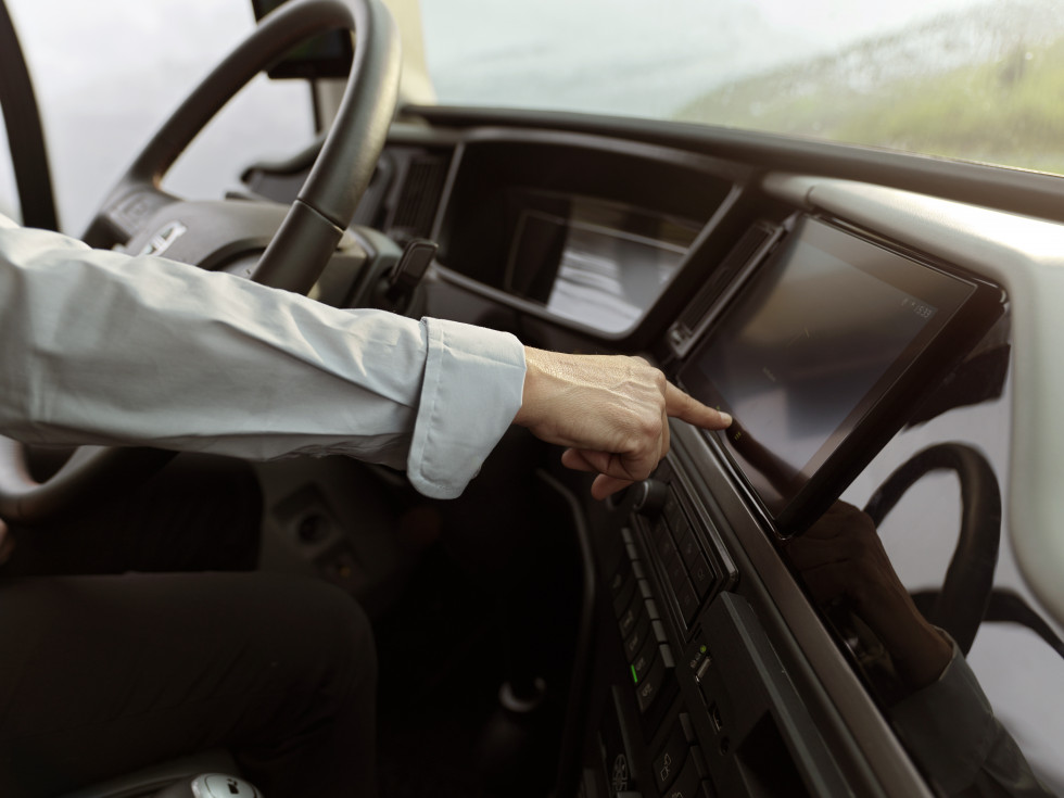 Transportes anuncia ayudas de hasta 2000 euros para obtener el carne de autobus