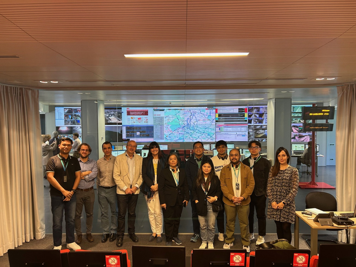 Madrid recibe una visita cada cuatro dias para conocer su red de transporte publico