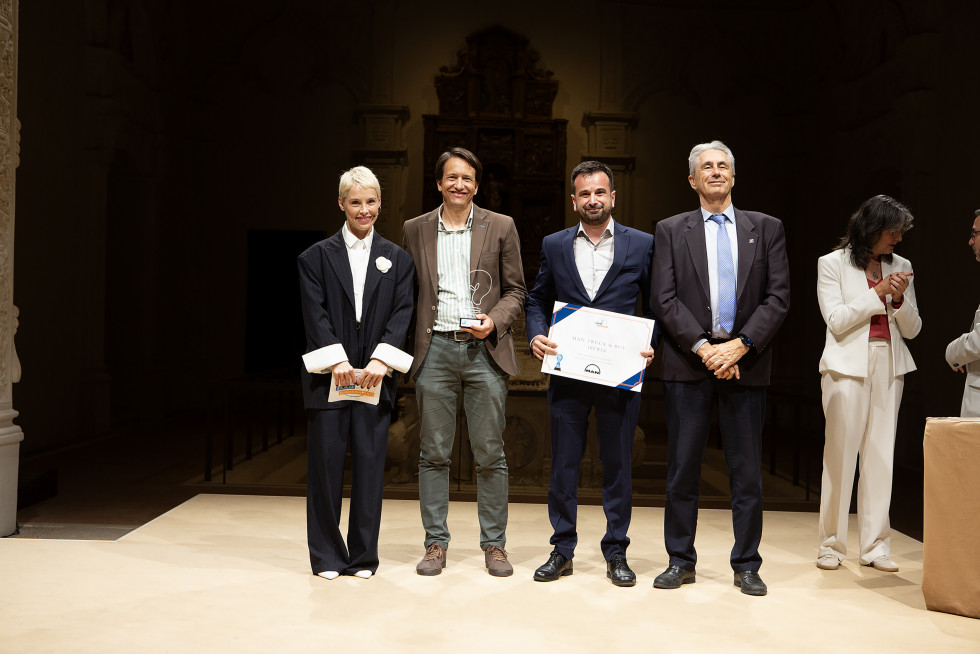 Man truck bus iberia reconocida por la universidad de alcala de henares