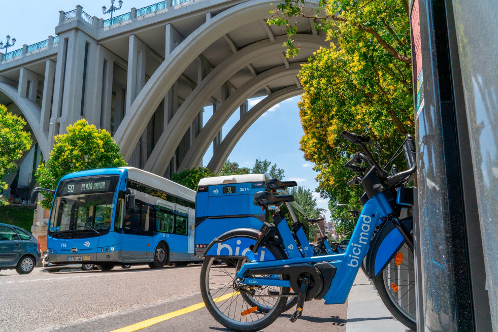 Viajar en la emt de madrid sera gratis los dias 22 y 23 de abril
