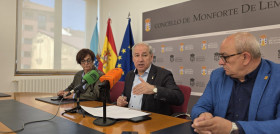 Monforte de lemos presenta el nuevo servicio de bus rural