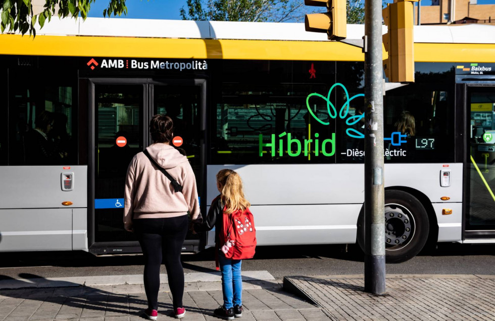Transportes destina 355 millones al transporte regional y local