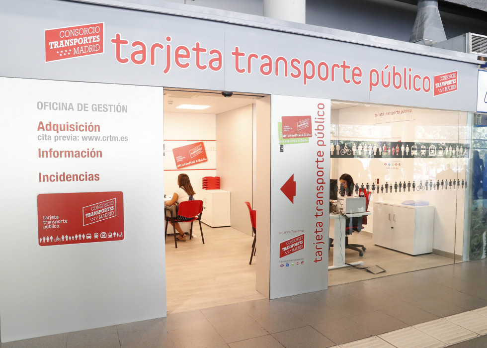 Madrid pone en marcha un abono transporte gratuito por tres anos