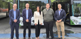 Azahara dominguez visita la sede de la empresa tbh