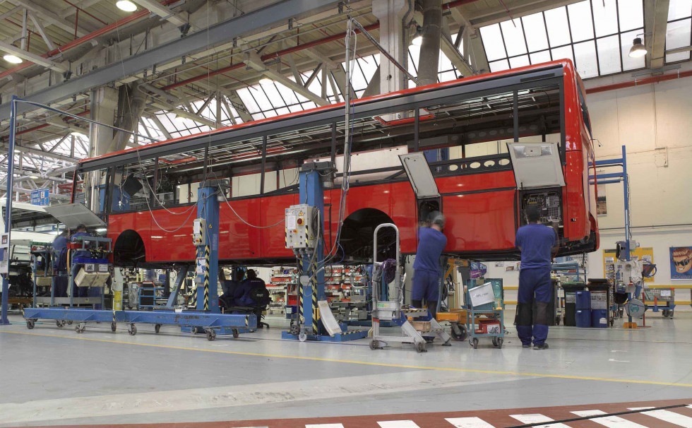 Iveco bus celebra el 130 aniversario de la planta de vysoke myto