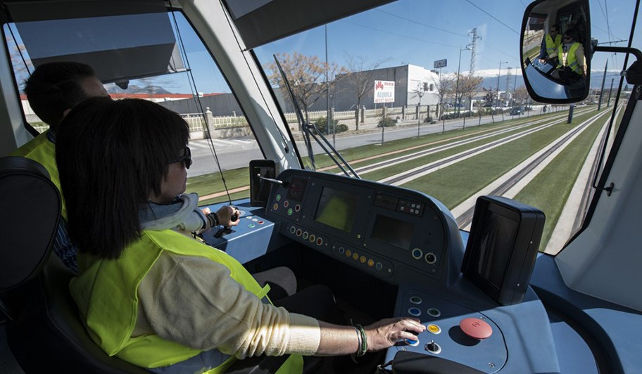 La junta aprueba el plan de transporte metropolitano del area de granada