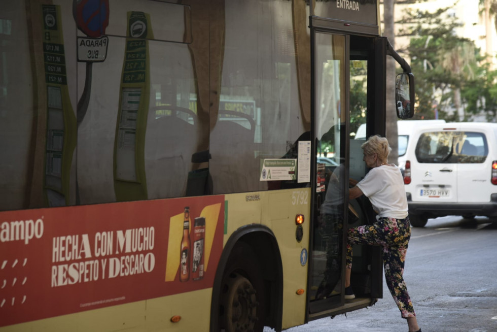 Torremolinos aprueba inicialmente el reglamento para regular el transporte publico