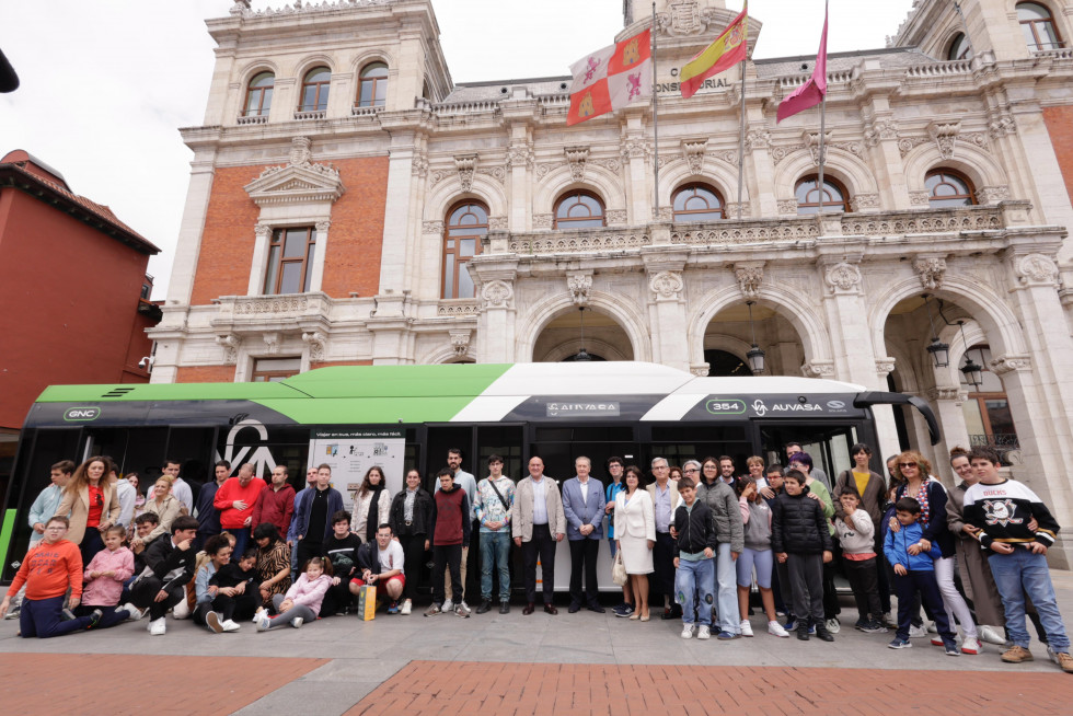 Los autobuses de auvasa incorporan accesibilidad cognitiva