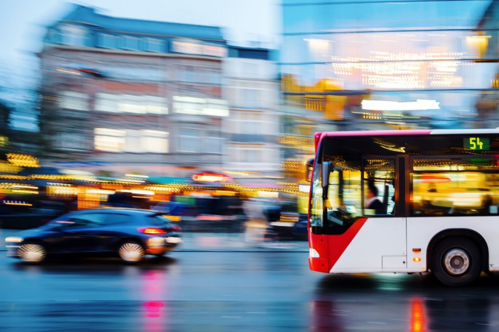 Transportes concede 319 millones para descuentos en el transporte publico