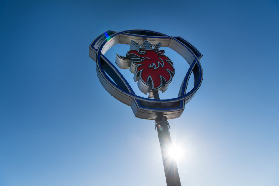 Scania amplia su red en canarias con la incorporacion de autoguaguas y camiones