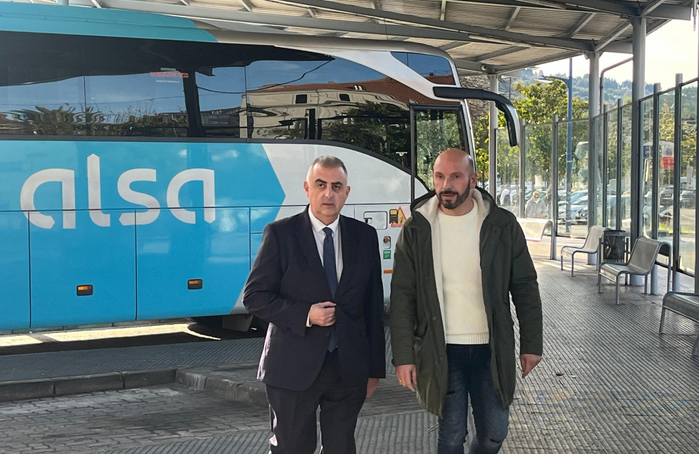 Cantabria adjudica las obras de reforma de la estacion de laredo