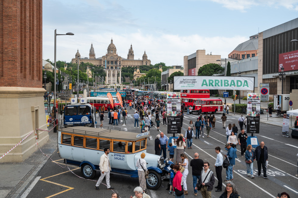 Barcelona celebro una nueva exposicion de autobuses clasicos
