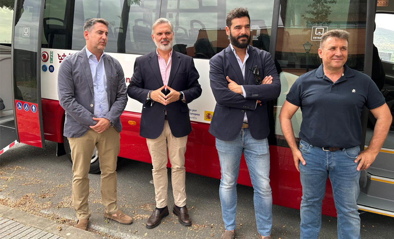 El transporte urbano de plasencia incorpora dos minibuses electricos