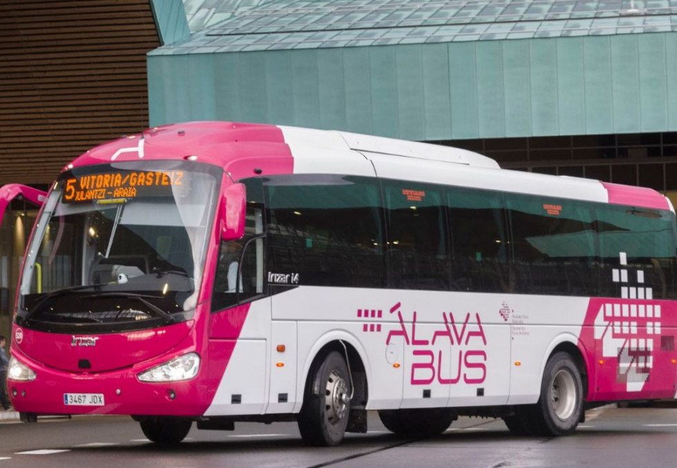 Alava invierte 2 millones en renovar la tecnologia de alavabus y transporte comarcal