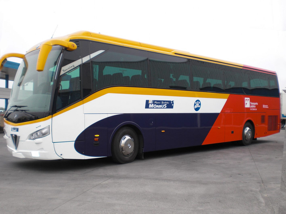 Monbus renueva la linea entre barcelona y manresa